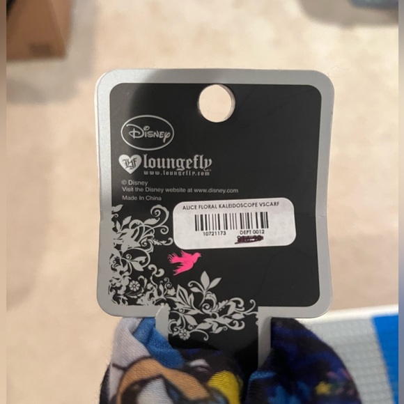Disney Scarves - Picture 3 of 8